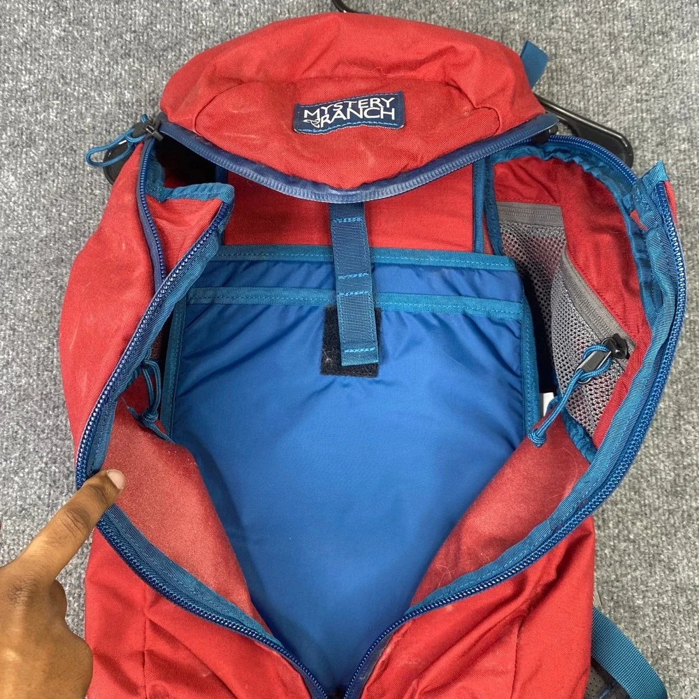 Mystery Ranch Urban Assault 21 Backpack Red Blue 3-Zip Daypack 296627